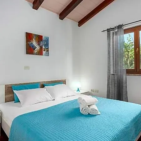 Lucas Comfortable 3*