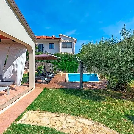 Lucas Comfortable Hotel Novigrad Istria
